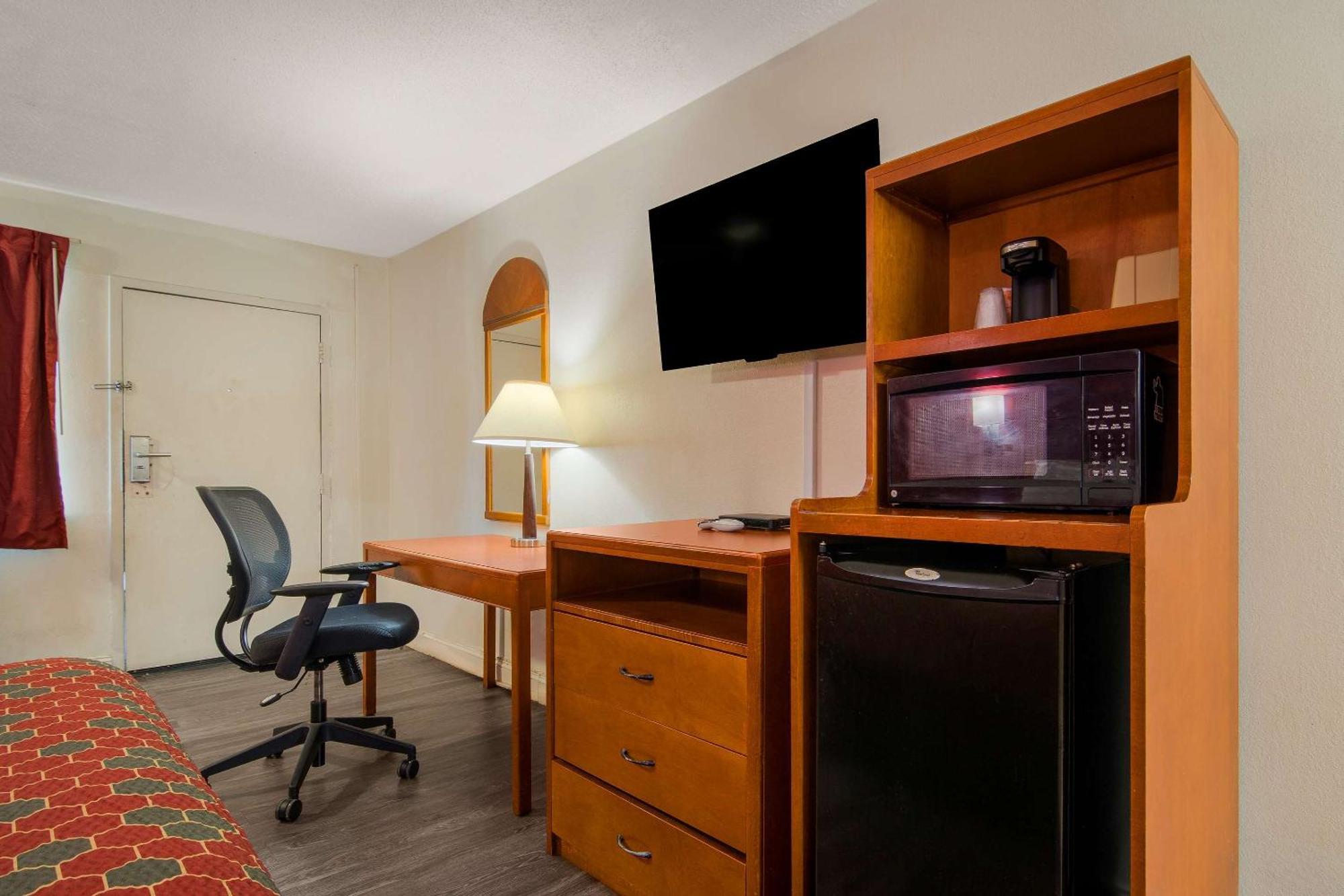 Econo Lodge Goldsboro Hwy 70 Eksteriør billede