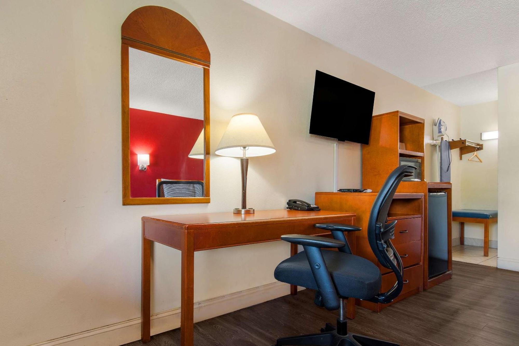Econo Lodge Goldsboro Hwy 70 Eksteriør billede